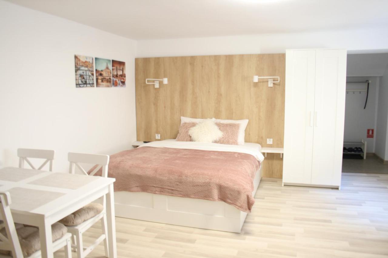 Apartment Bianca Brasov Bagian luar foto